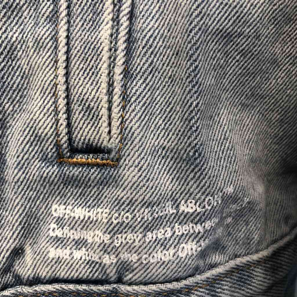 OFF WHITE